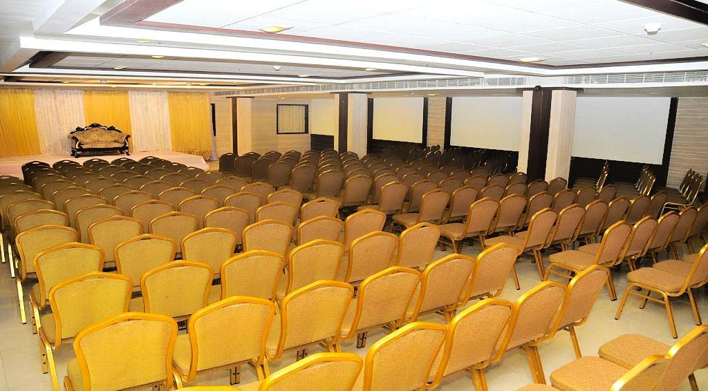 Hotel Central Park Ongole Exterior foto